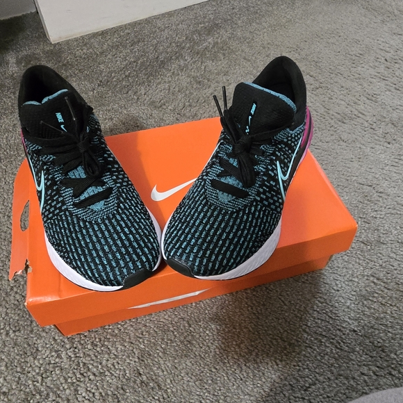 Nike React Infinity Run FK3: Black/Dynamic Turq-Pink Prime - Picture 5 of 8